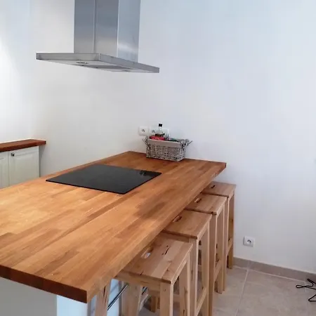 Elegant Two Bedroom With Modern Design And Terrace Close To Beaches And Center 546 * Cannes