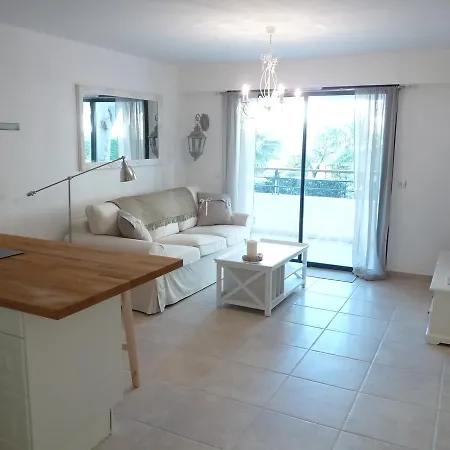 Apartment Elegant Two Bedroom With Modern Design And Terrace Close To Beaches And Center 546